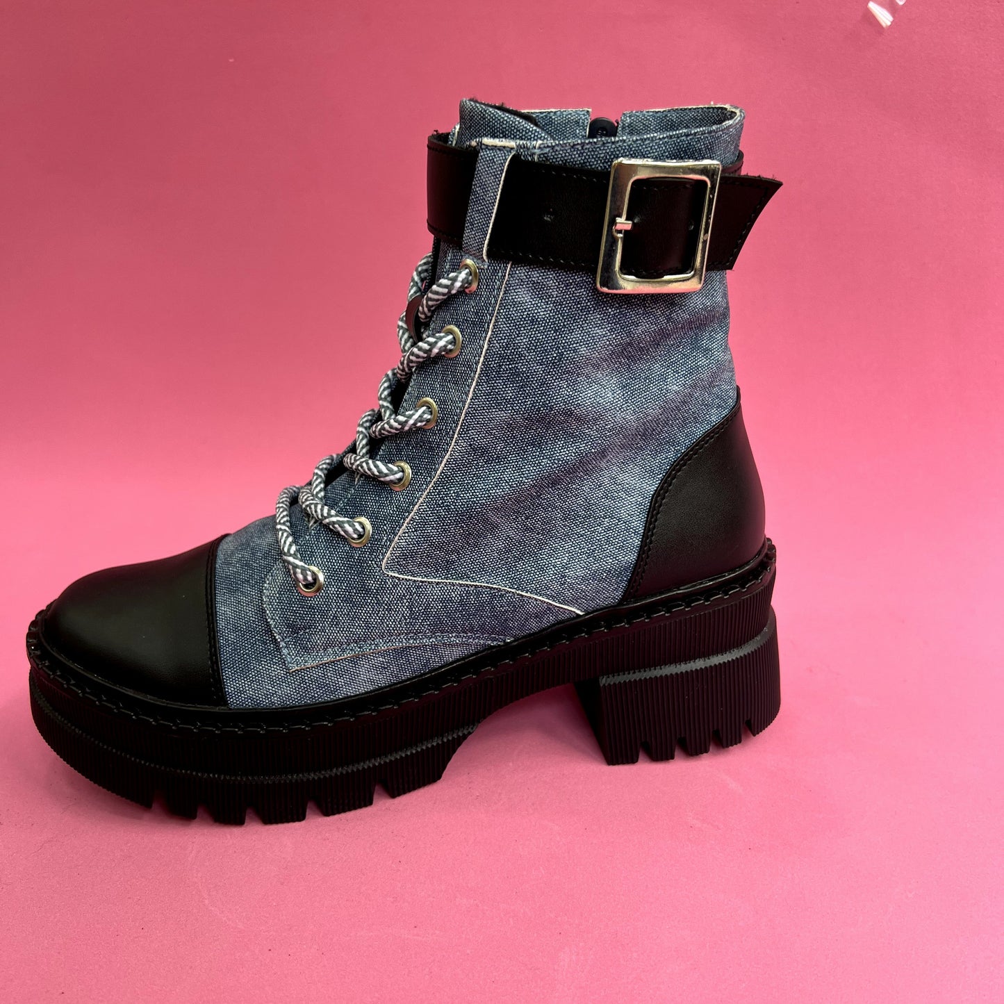 BOTA NEGRA K-114