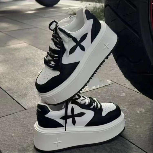 LV SNEAKER BLACK